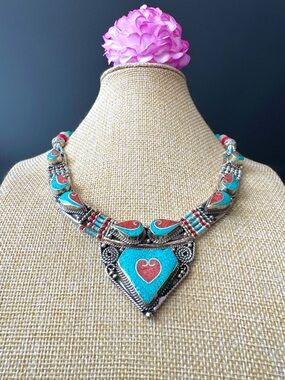 Vintage & Handcrafted Ethnic Tribal Heart Shape Statement Silver Stone Necklace